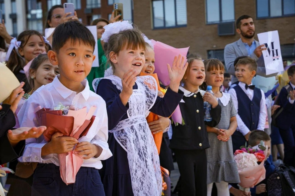 Ученики Образовательный центр «Диалектика» принял первых учеников